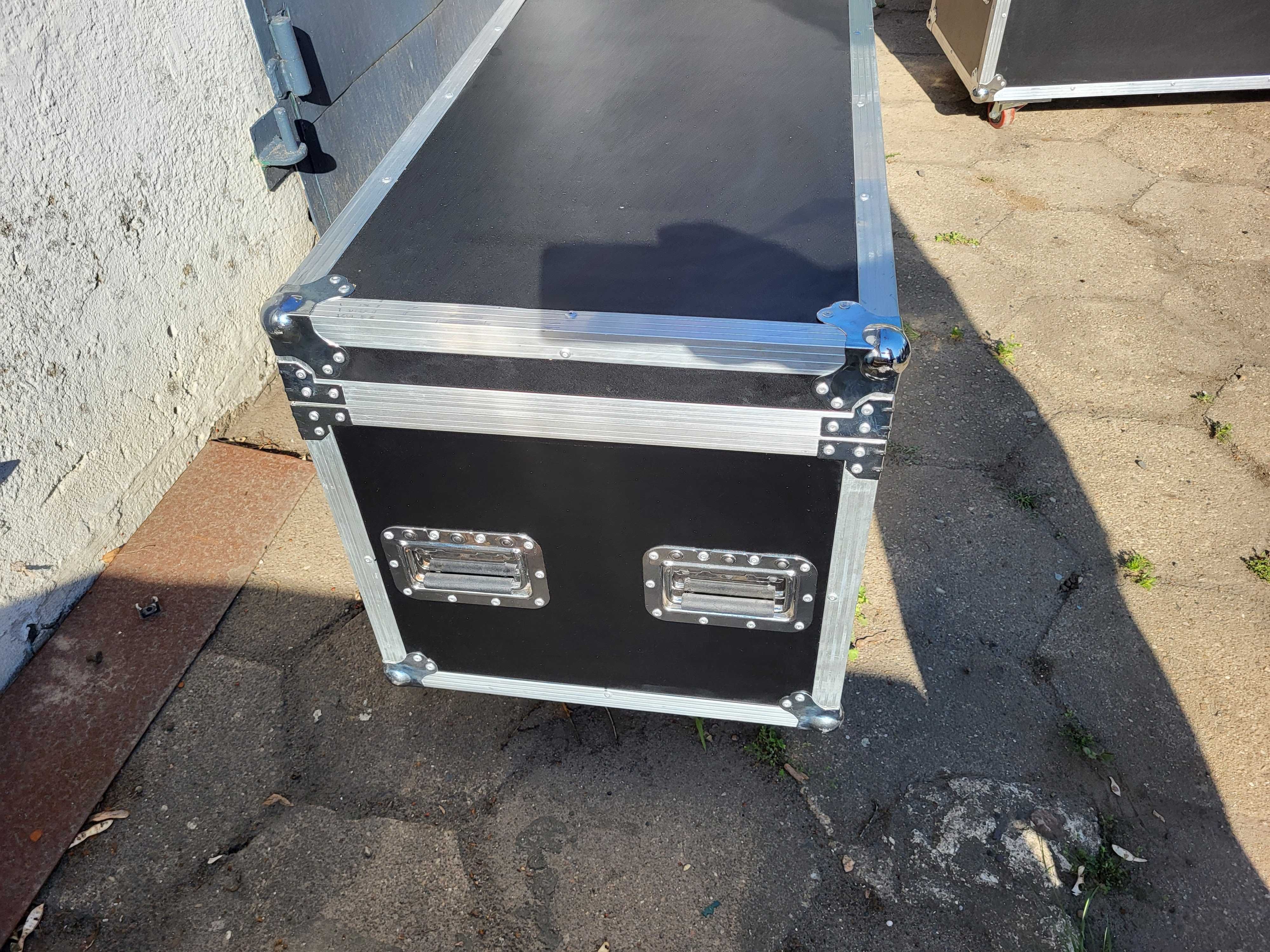 131x47x47 Case skrzynia, koła  FAKTURA