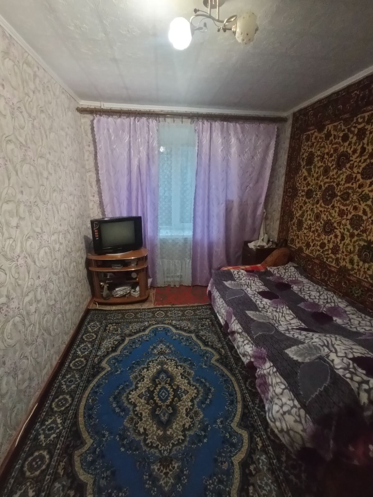 Продам  3-х комнатную квартиру в пгт Эсхар