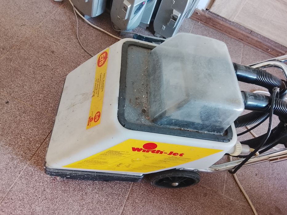 Urzadzenie czyszczace podlogi wirth jet