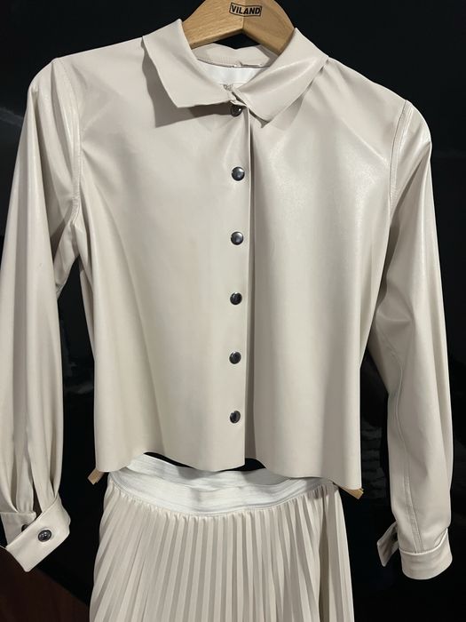 Костюм эко кожи беж