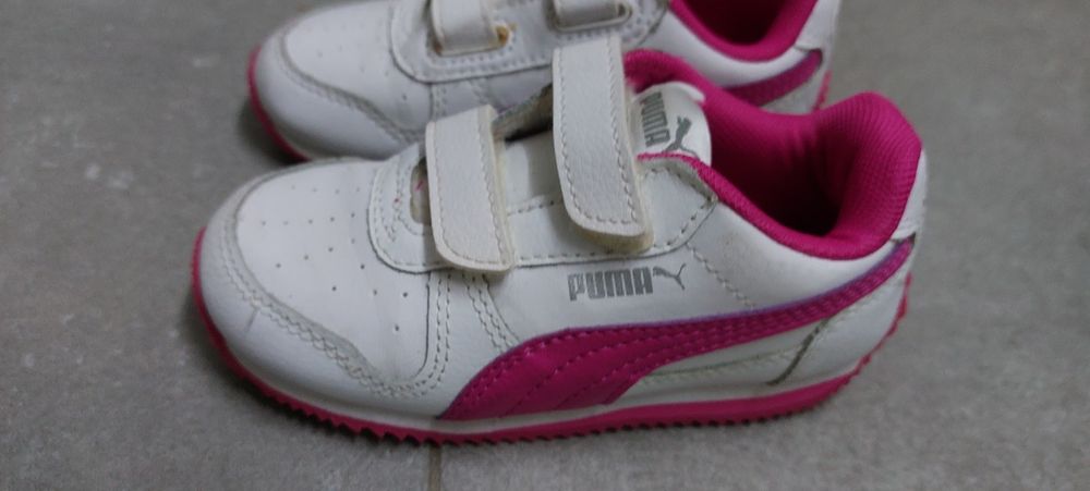 Ténis originais da Puma número 24.