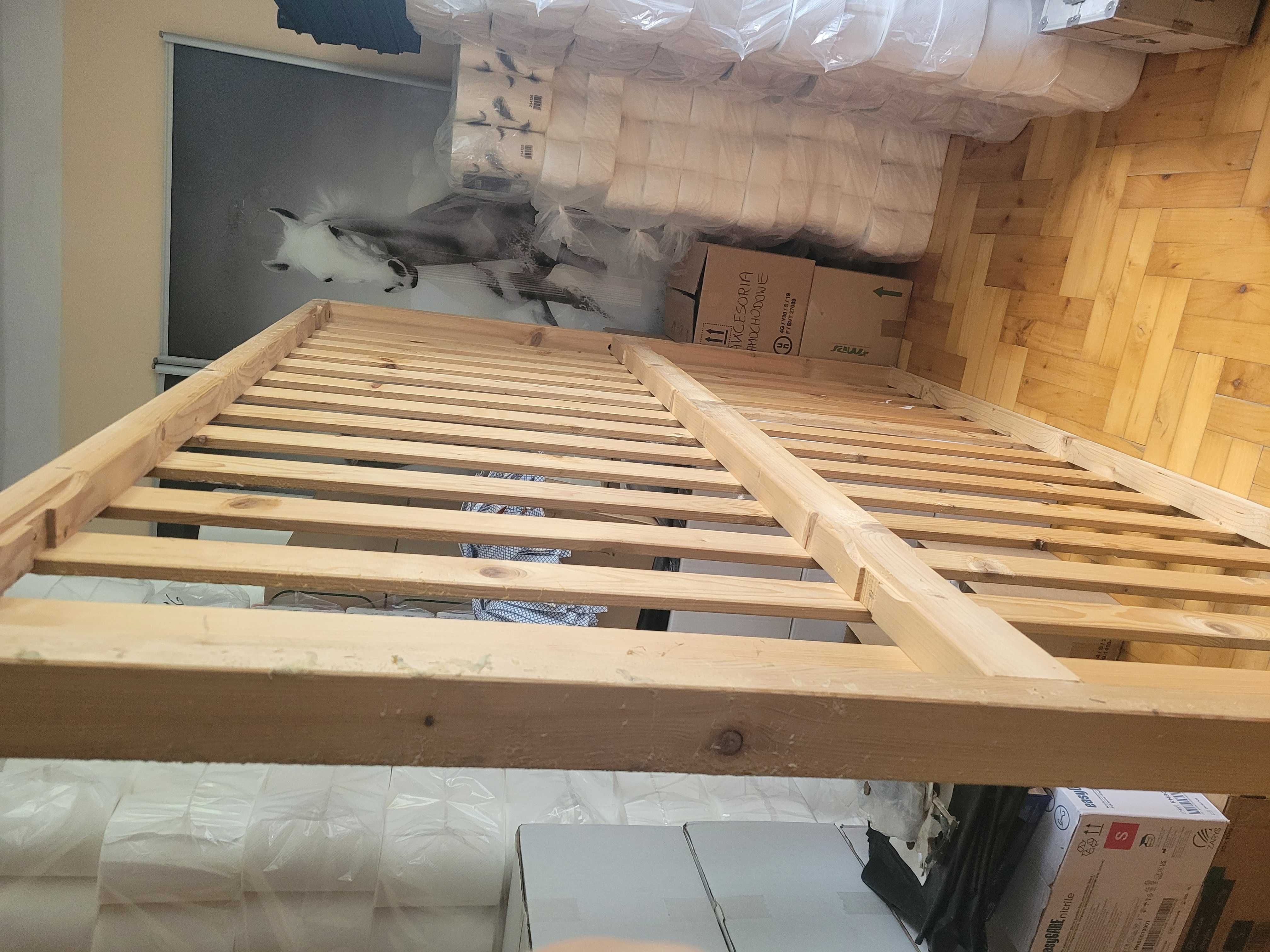 Łóżko ze stelażem 160x200 plus 2 szafki nocne