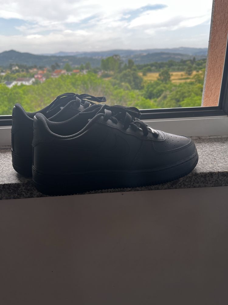Air force 1 LE Preto