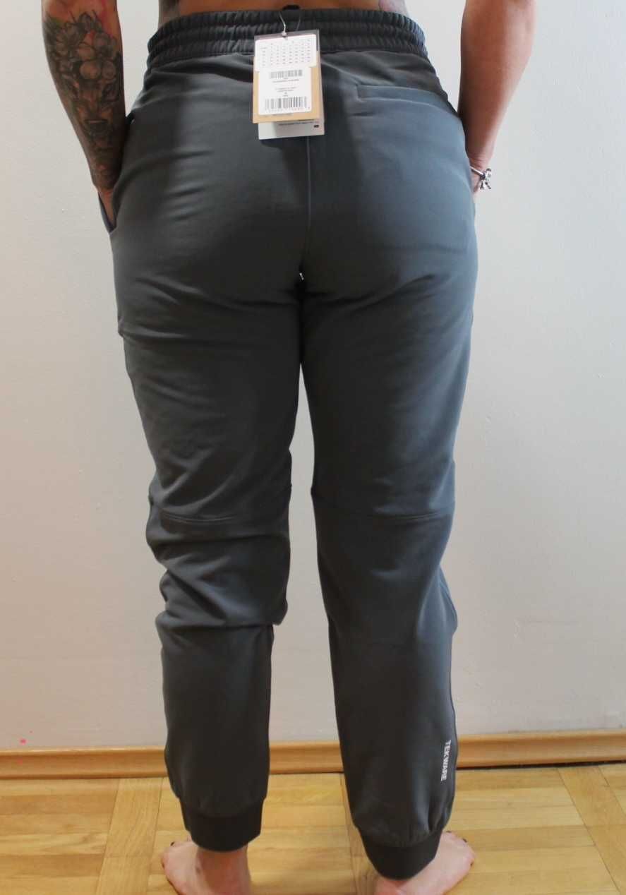 39. The North Face - Tekware - Szare Polarowe Spodnie Joggersy. Nowe