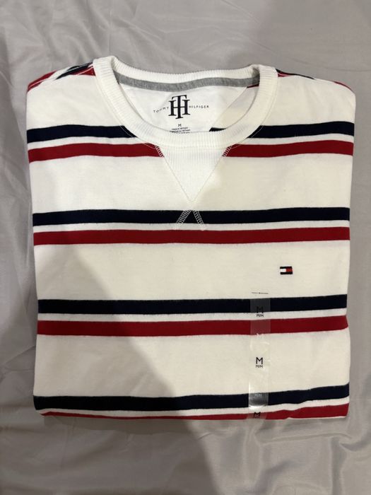 Blusa manga cumprida TOMMY cada uma 45€