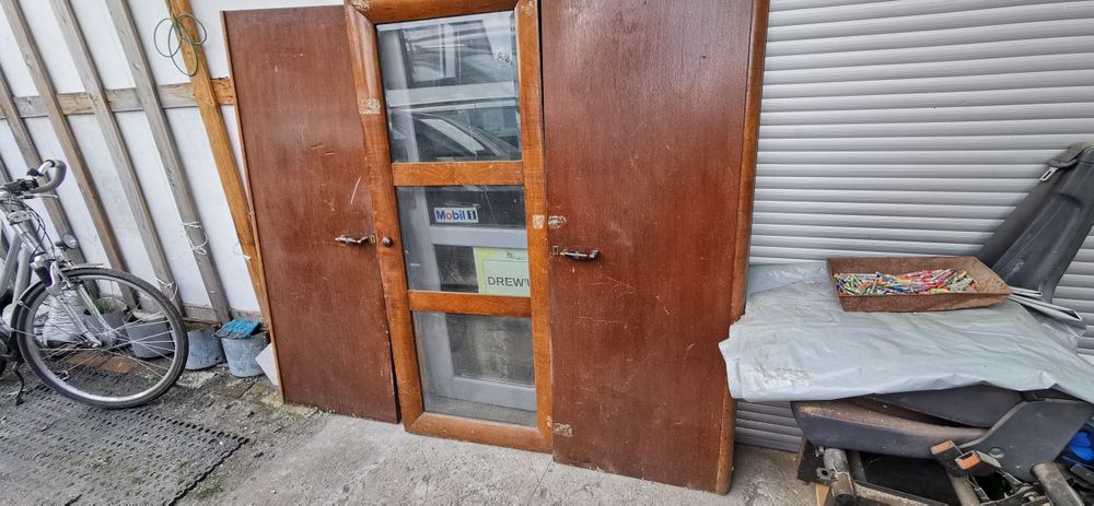 Szafa  z szybą, vintage, rozkladana