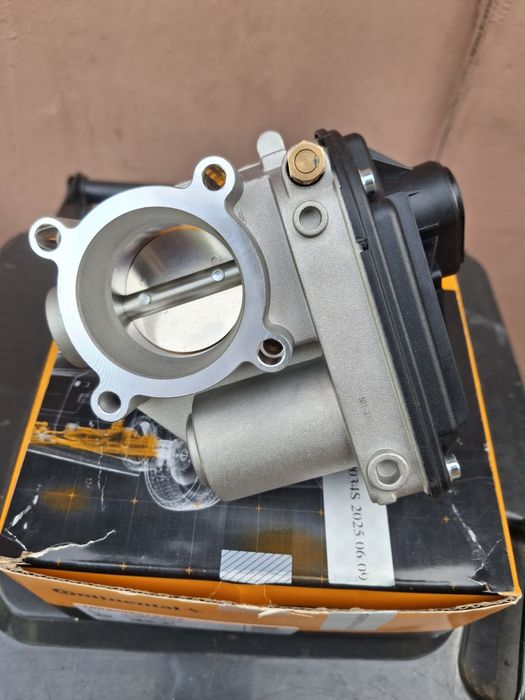 Przepustnica 1.6 benzyna  Ford cmax, Mondeo, Volvo. Continental avd -