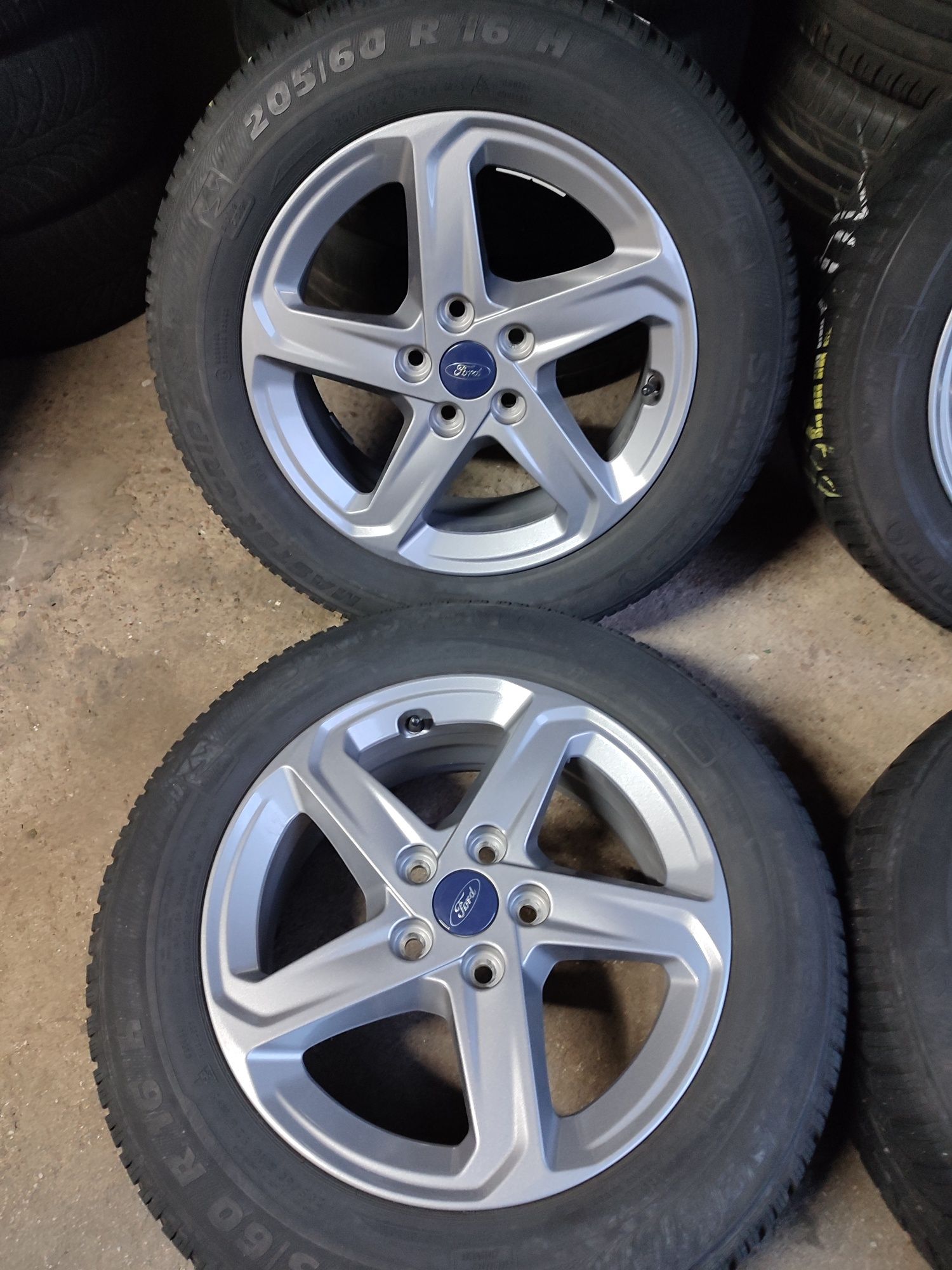 4x Koła FORD 16" 5x108 + Opony Zimowe 205/60/16 FOCUS MK4