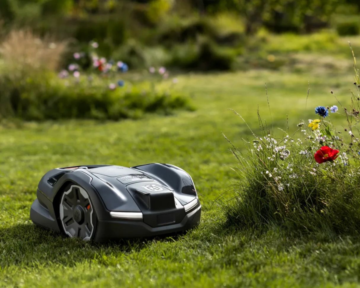 Robot koszący Husqvarna Automower® AM 405XE Nera do pow. 600 m²