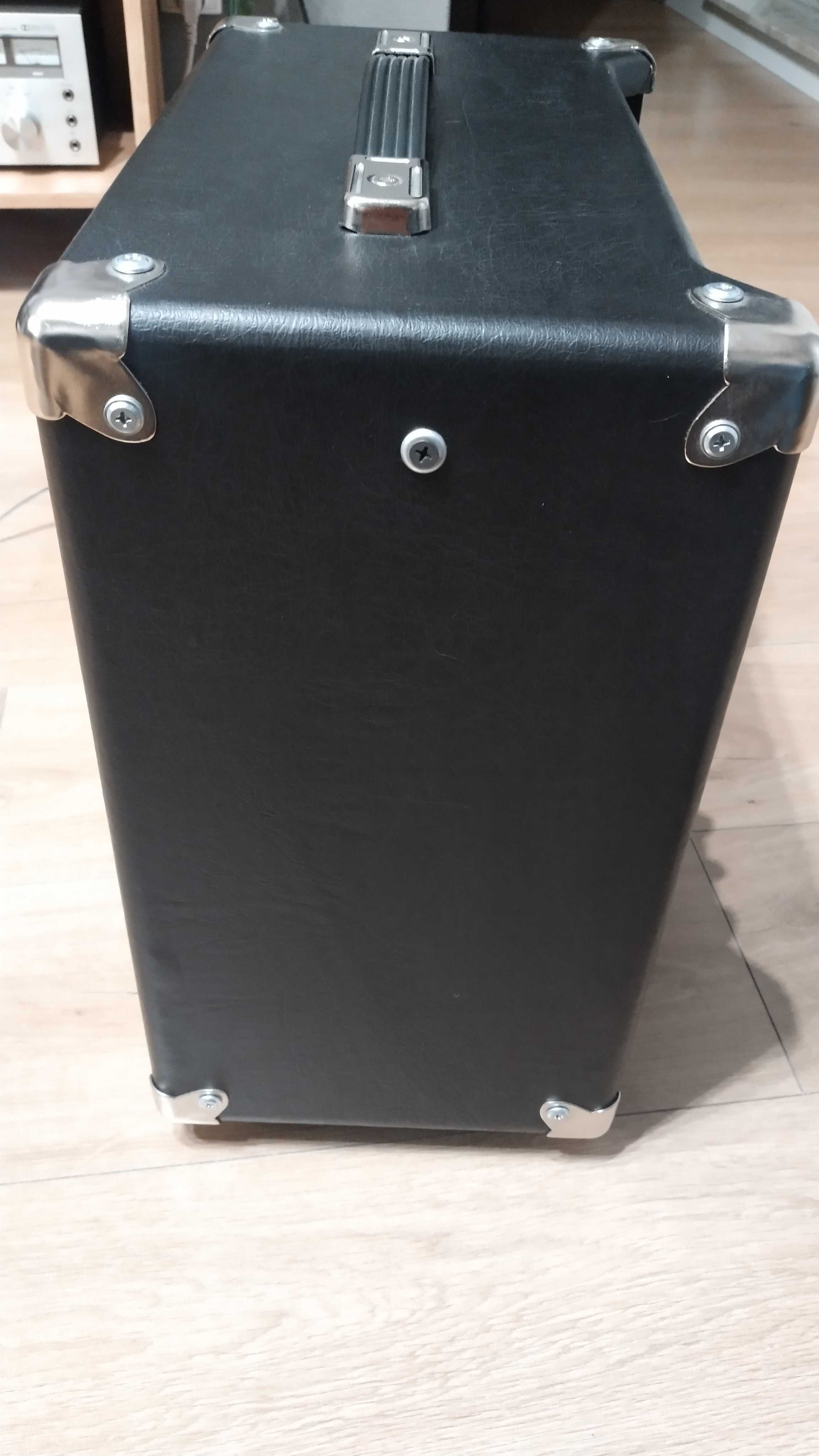Lampowy wzmacniacz gitarowy combo Maddog Amps customowy