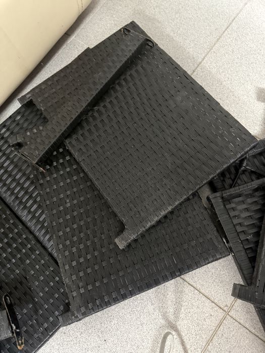 4 bancos ratan novos (sem parafusos)