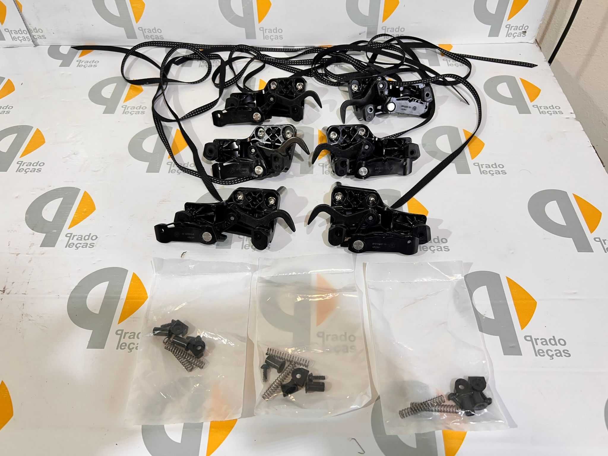 Fechos capota smart fortwo 453 NOVO