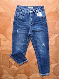 Spodnie jeansowe z przetarciami boyfriendy XS/34 M.Sara