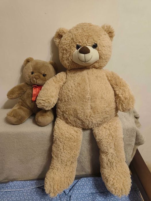 Две мягкие игрушки Медведь