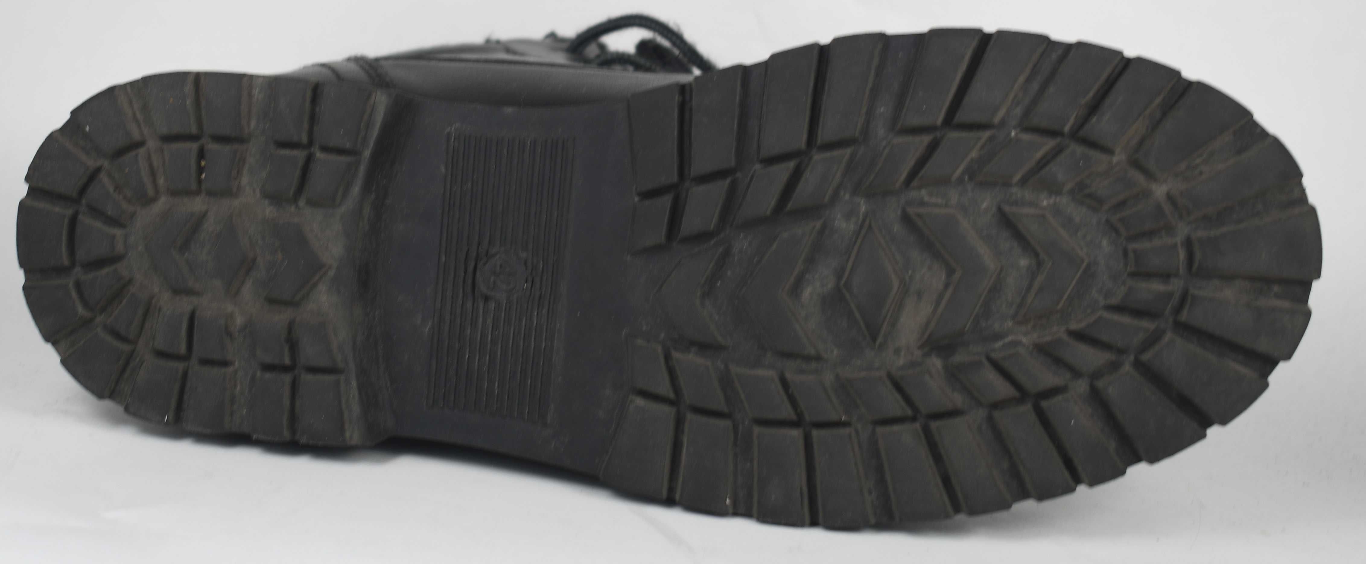 Używane ocieplana futrem buty Pier One roz. 42
