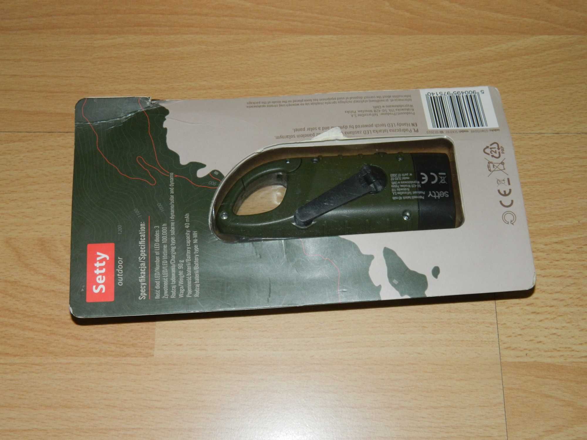 Latarka Led na dynamo z panelem Solarnym
