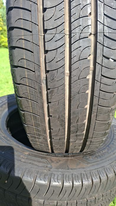 Goodyear cargo grip 215/65/16c
