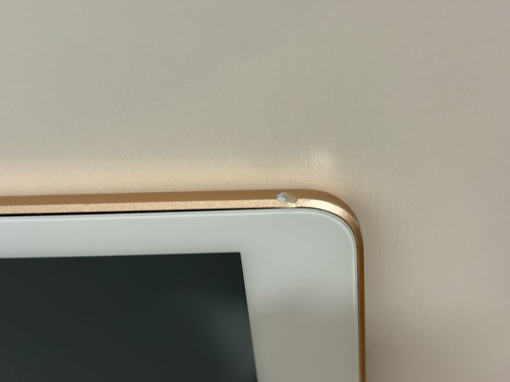 iPad 6 (2018) | 9.7" 128 gb| dourado