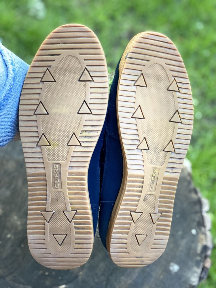 Чоловічі кросівки Guess