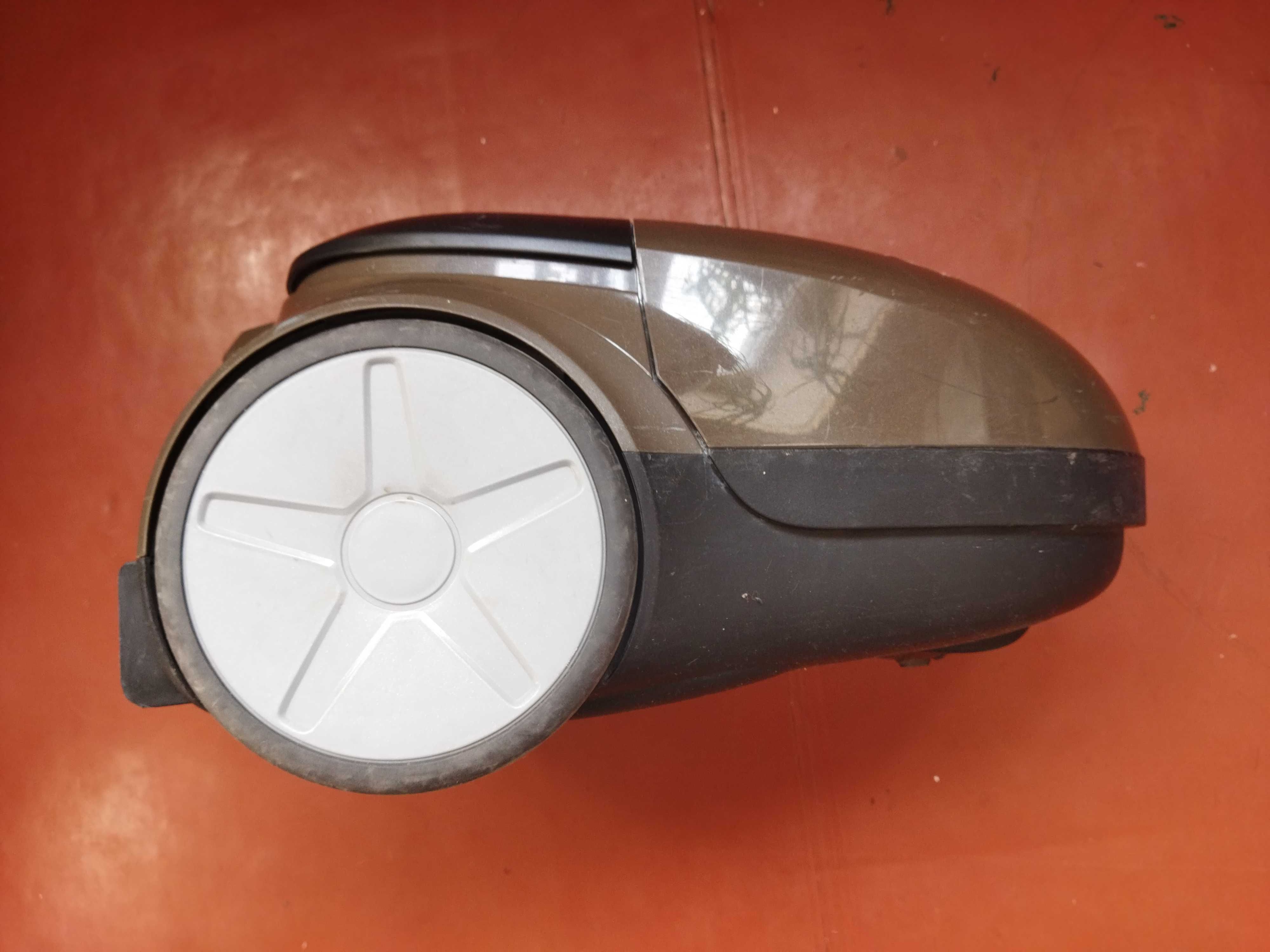 Пылесос Philips Performer Active FC8656 2100W.