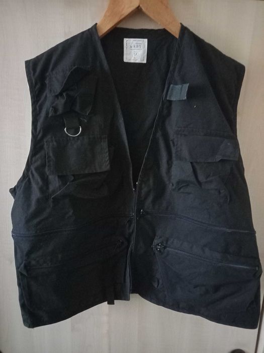 Kamizelka czarna z kieszeniami !