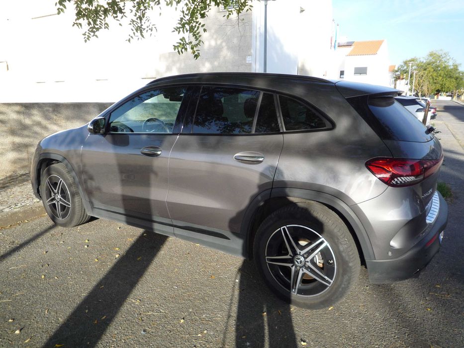 Mercedes-Benz EQA 250 de 2023, com 16.000 kms, na garantia