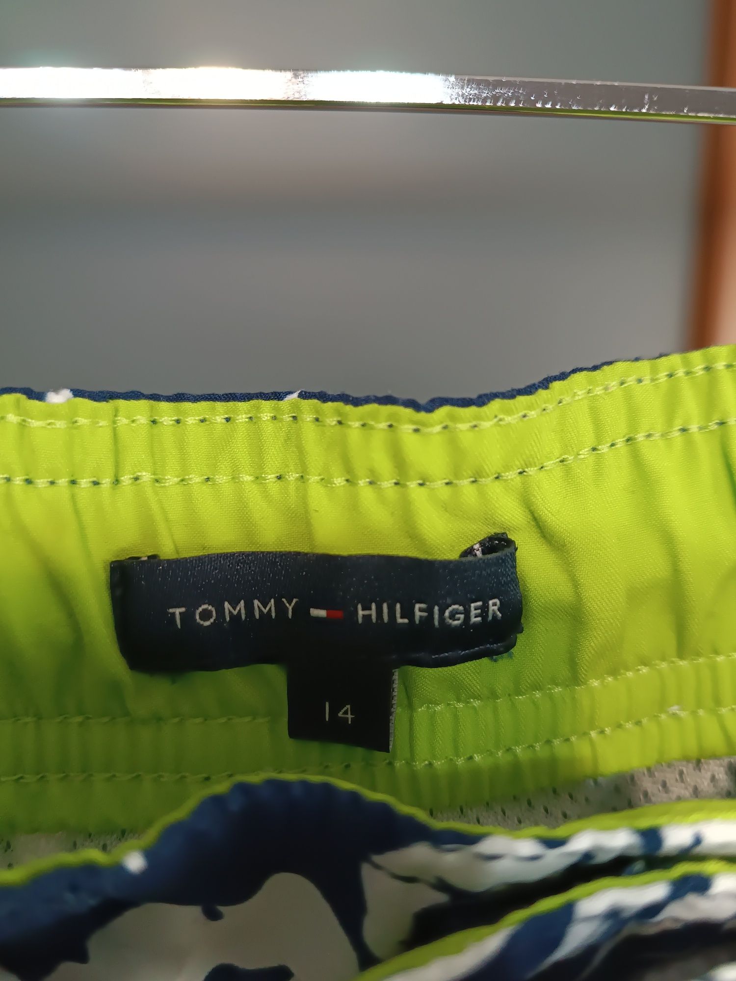 Tommy Hilfiger spodenki kąpielowe roz 14 lat