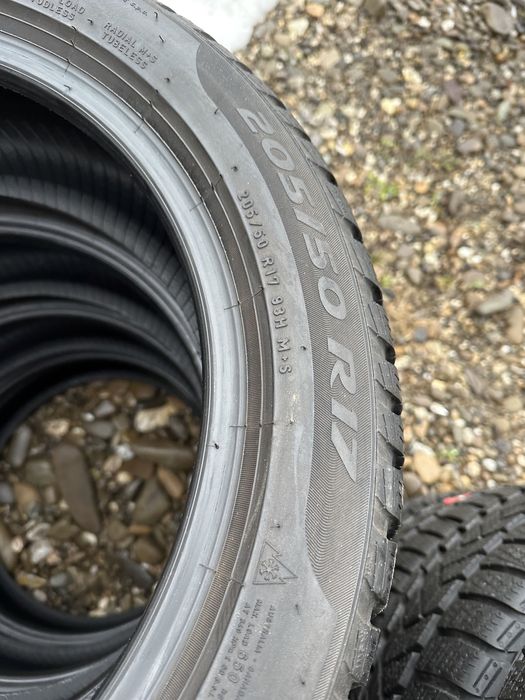 205/50/17 Pirelli Sottozero 3