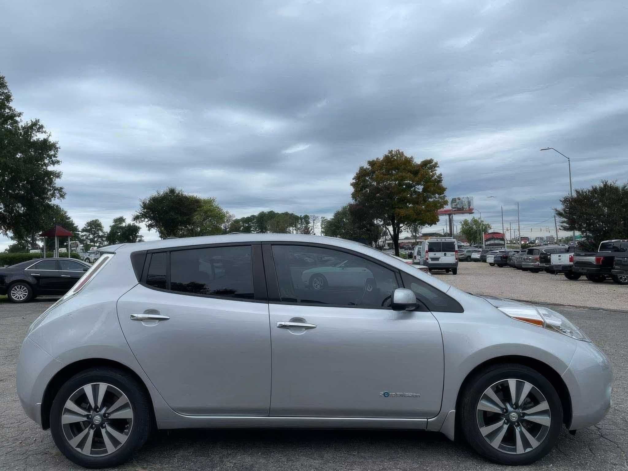 2015 Nissan LEAF SL