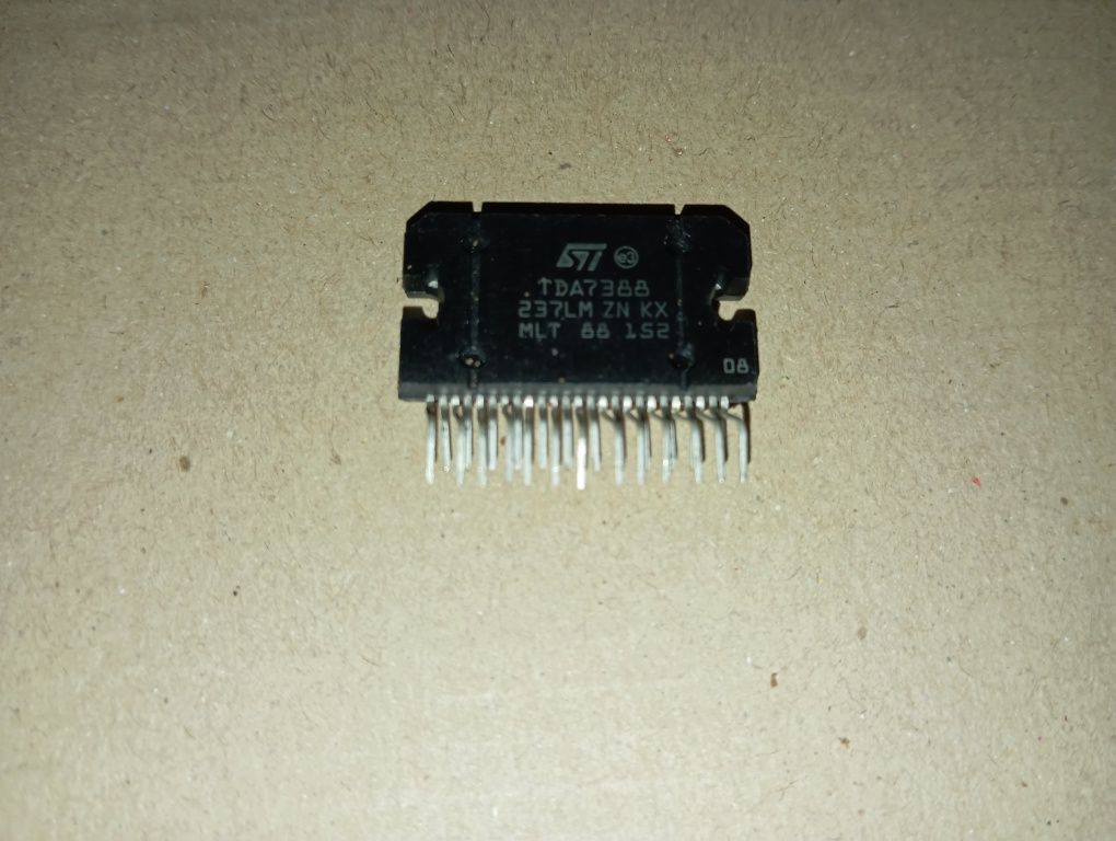 Мікросхема TDA7388