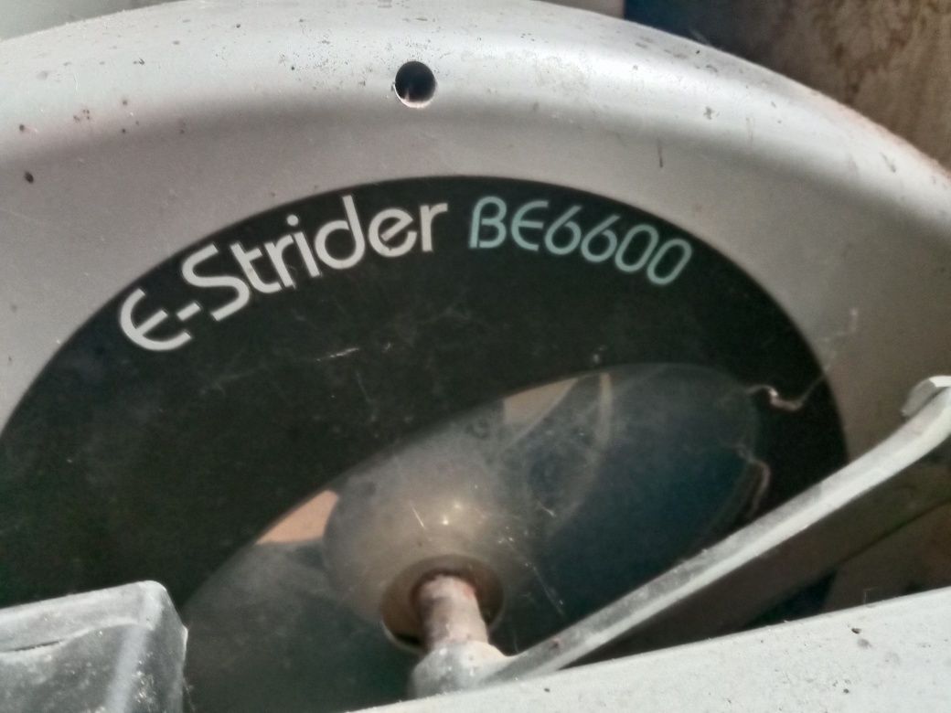 Продам біговий тренажер E-Strider BE6600