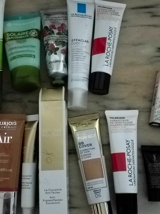 Lote cremes e outras coisas relacionadas com estética para despachar