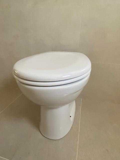 Louça de casa de banho - sanita e bidé