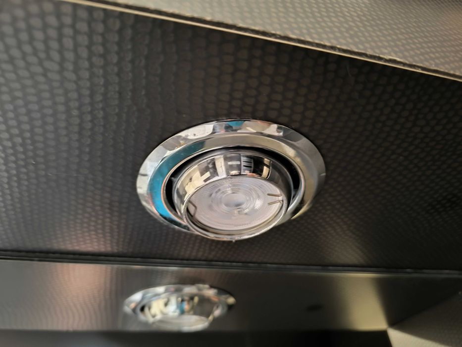 Oprawy oświetleniowe łazienkowe