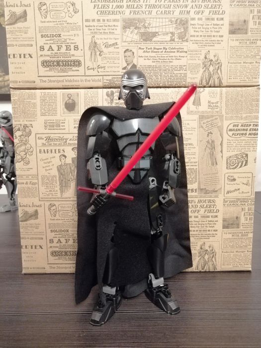 Star Wars LEGO Buildable 75117 Kylo Ren