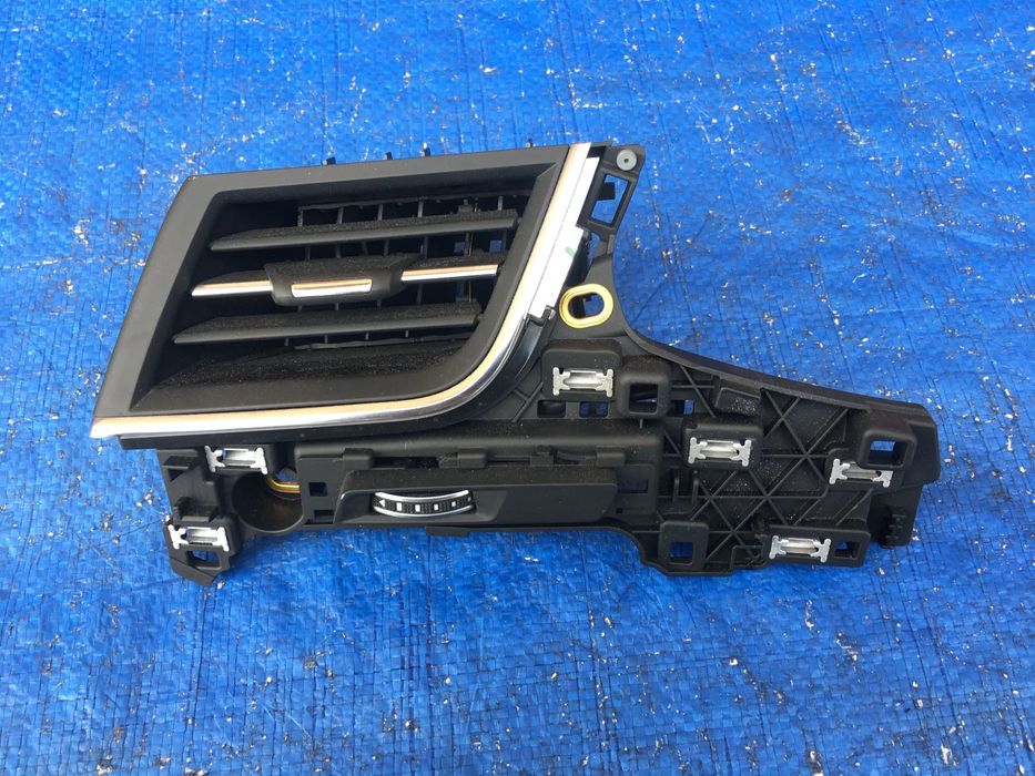 Audi Q7 SQ7 4M /  4M8820901  / Kratka Nawiewu Lewa / ORYGINAŁ