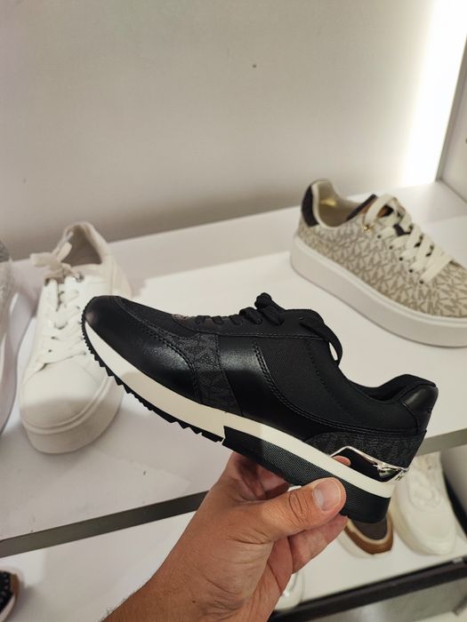 Michael Kors Outlet
Andi Canvas and Signature Logo Trainer