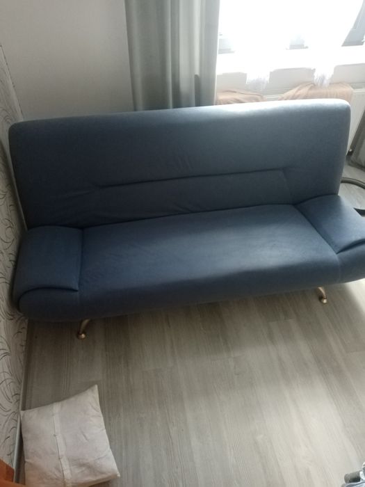 Piękna wygodna wersalka