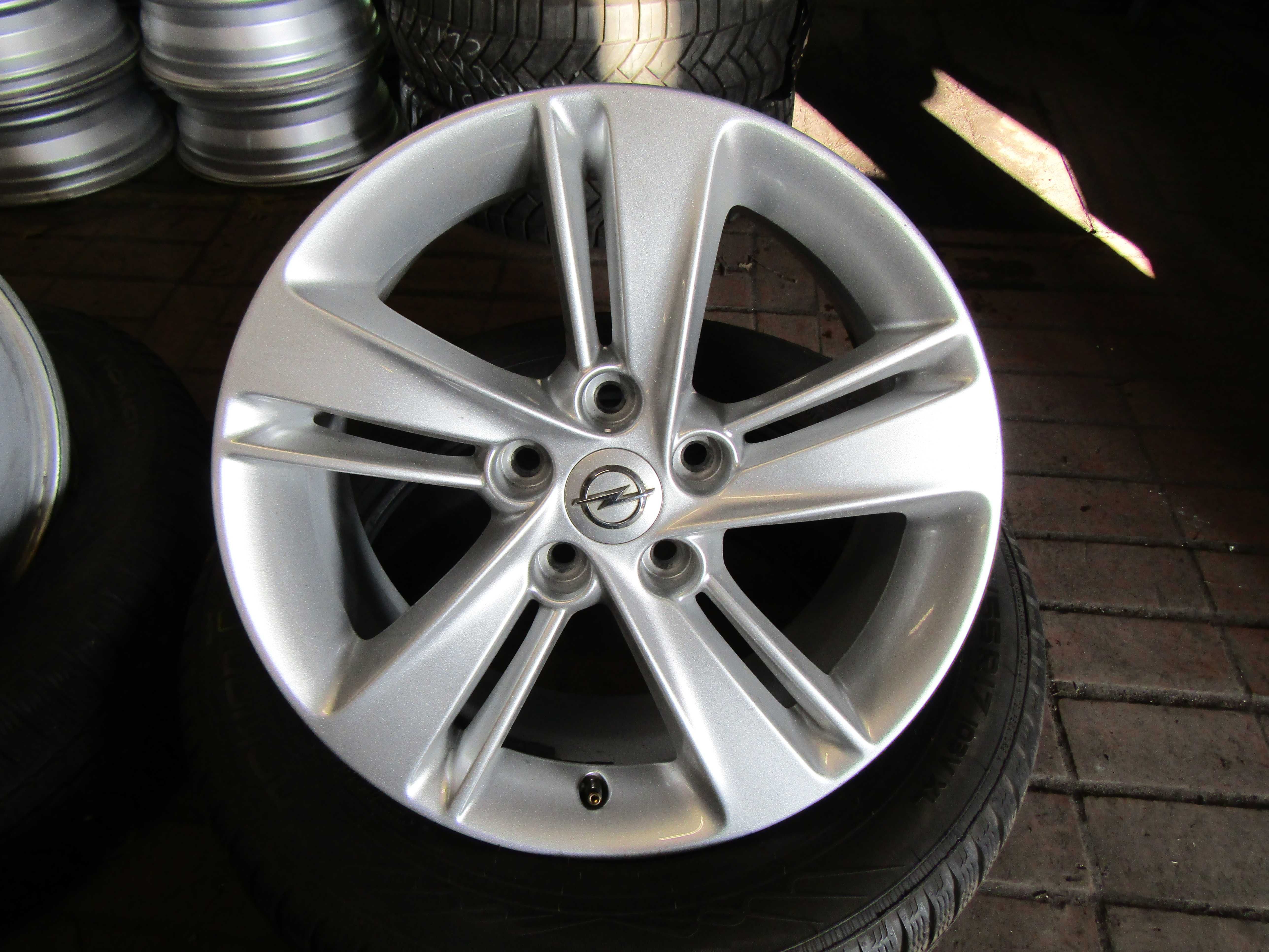 Felgi Aluminiowe 17 5X115 OPEL ET 45 7.5J TPMS