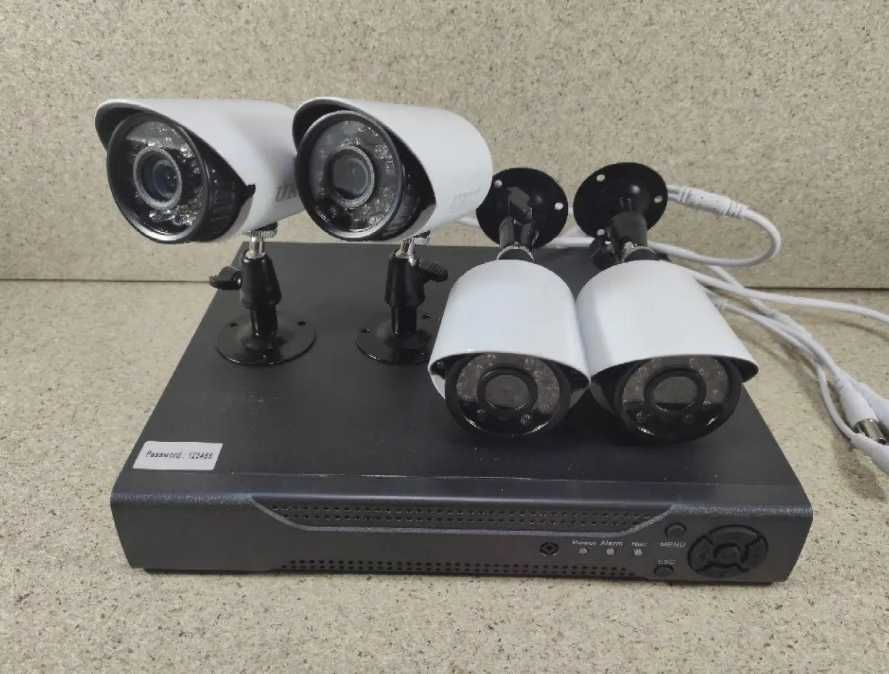 Готовий Комплект відеоспостереження для дома на 4 камер вуличний