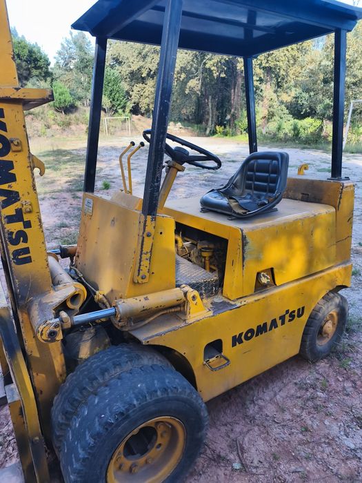 Vendo empilhador Komatsu