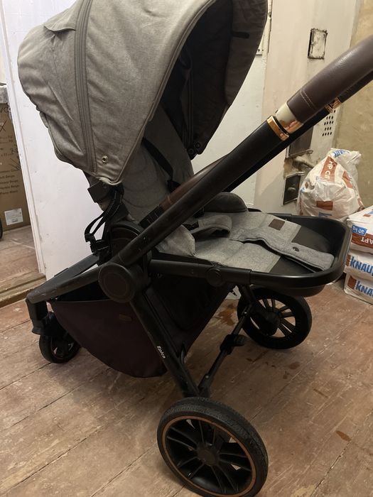 Коляска carello epika