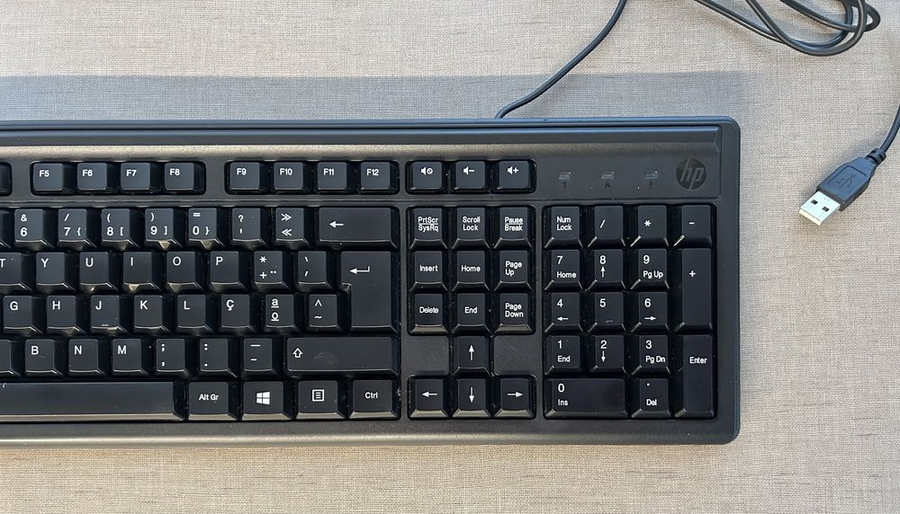 Teclado HP com cabo USB