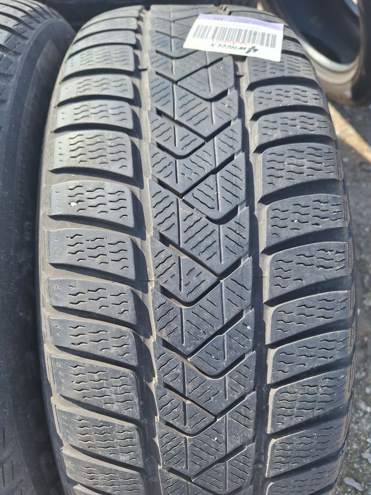 Opony zimowe Pirelli Sottozero 3  225 55 r17