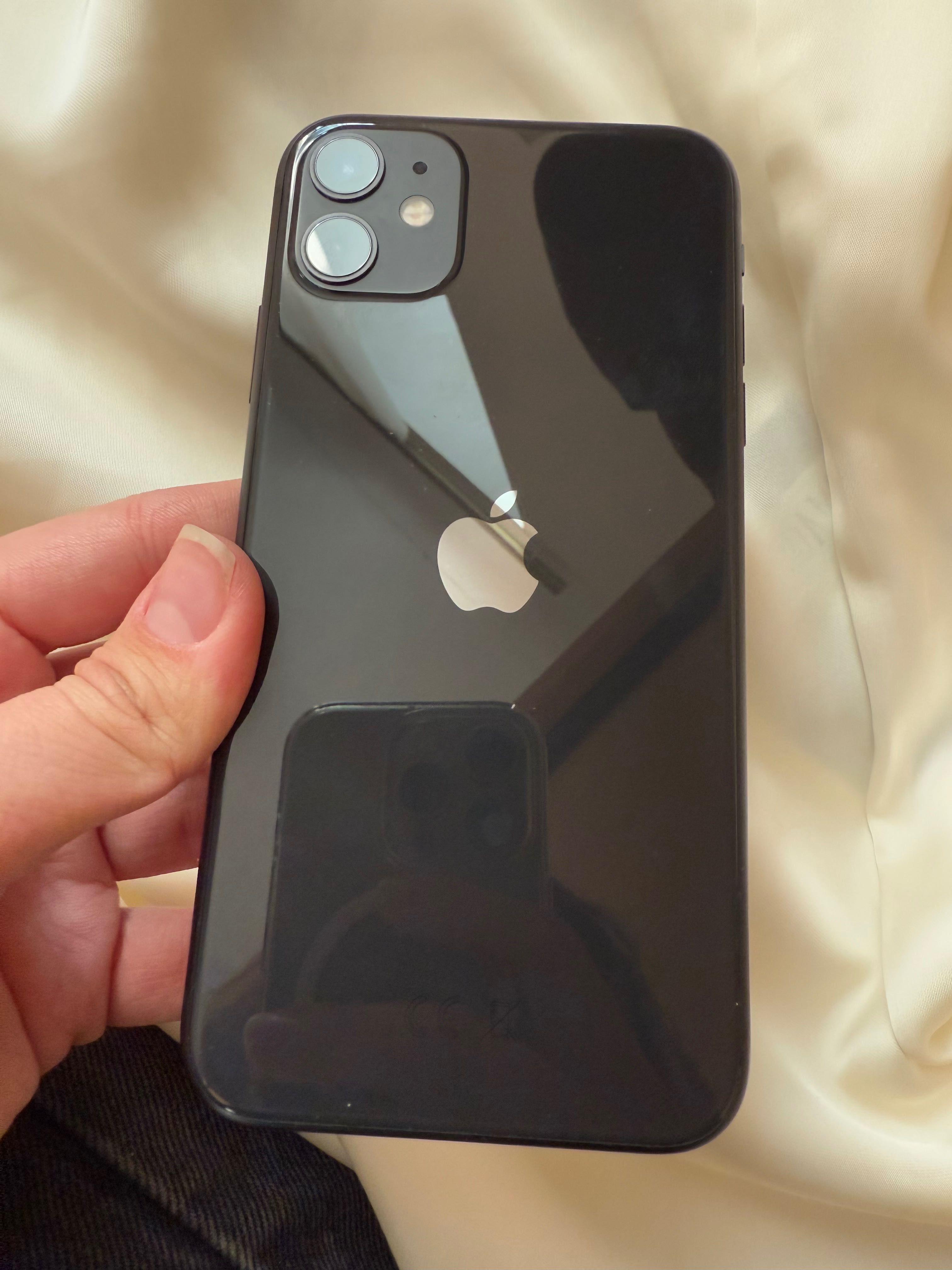 iPhone 11, 128 Gb (Б/У)