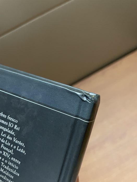 Livro “ Os Reis Malditos - A Rainha estrangulada”