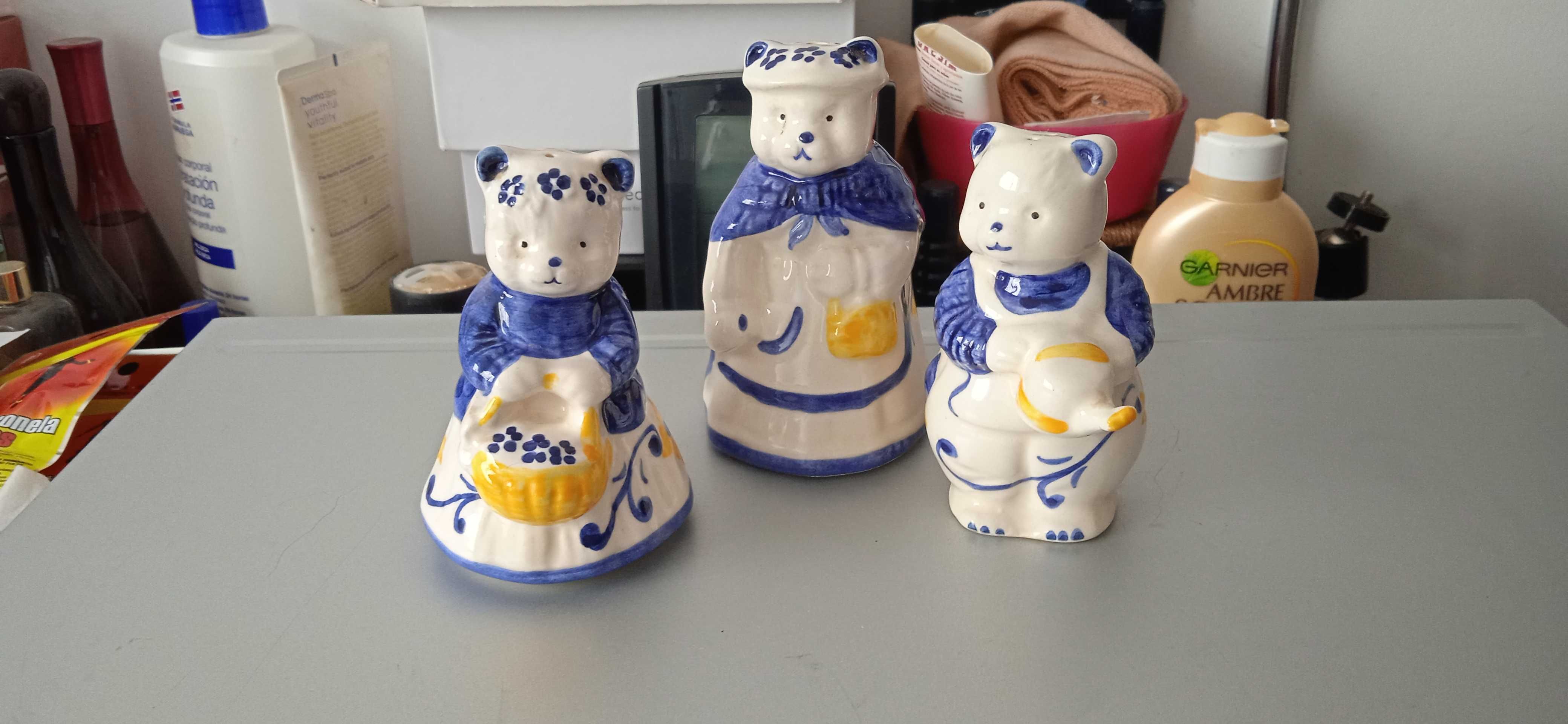 Conjunto Paliteiro, Saleiro e Pimenteiro, Ursos de Porcelana