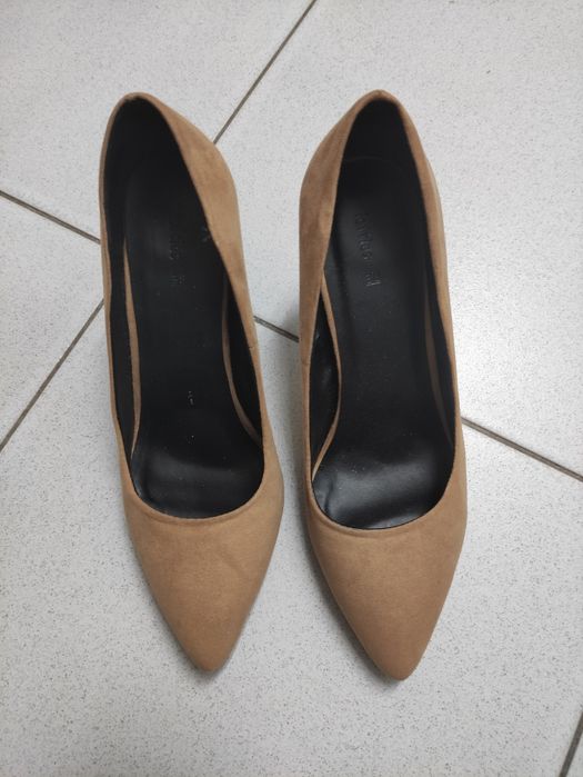 Sapatos, usados uma vez, tamanho 38