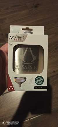 Piersiówka Assassin's Creed
