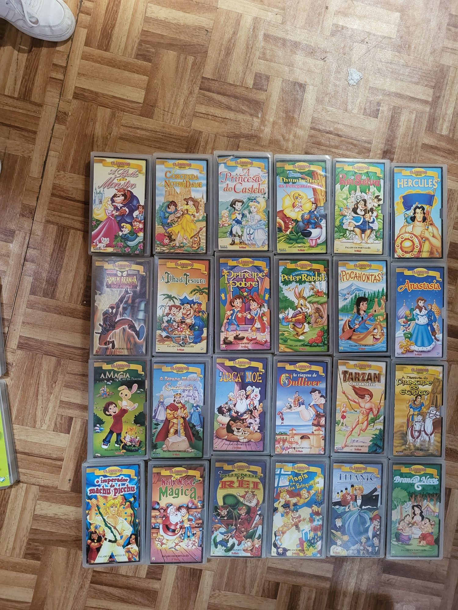 Cassetes VHS várias